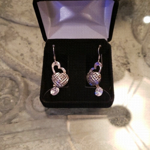 Sale♥️swarowski earrings